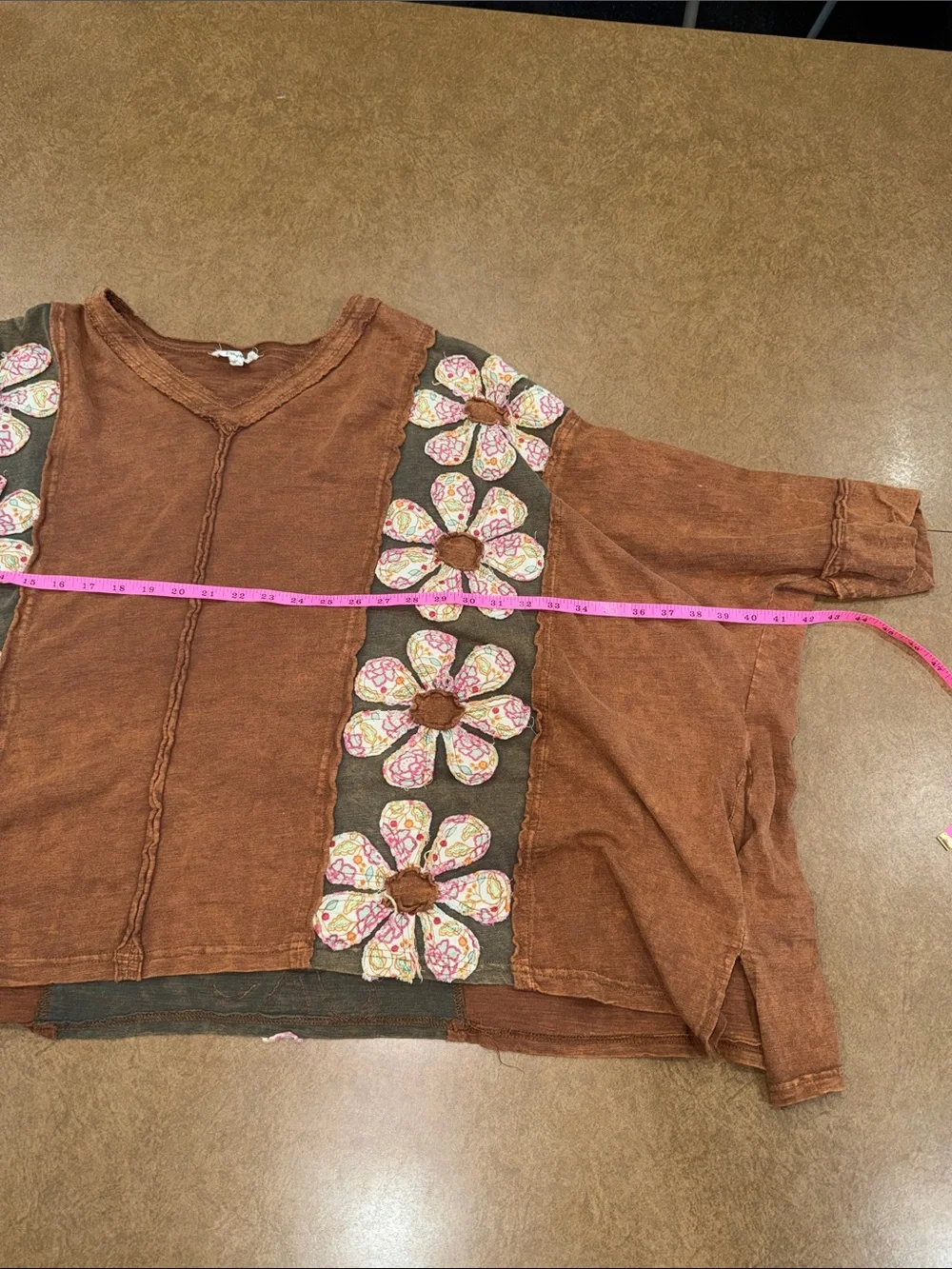 Blue Velvet Women's•OVERSIZED• Rust Floral Appliqué Short Sleeve Top 100% Cotton - Picture 4 of 10